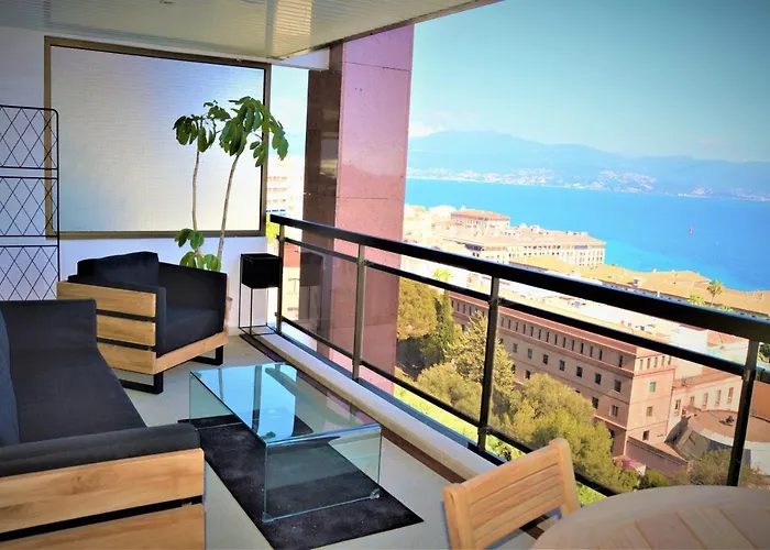 Grand T2 Standing Ajaccio Proche Centre Et Plages Vue Panoramique Parking Prive